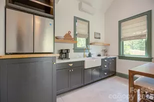 429 W Park Ave, Charlotte, NC 28203 - Photo 34