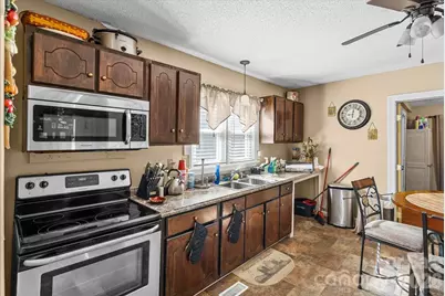 1313 Carolina Avenue, Roanoke Rapids, NC 27870 - Photo 12