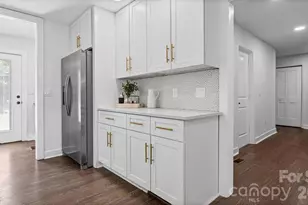 4115 Sharon Amity Rd, Charlotte, NC 28205 - Photo 10