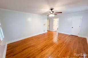 4412 Lazy Dr, Charlotte, NC 28215 - Photo 4