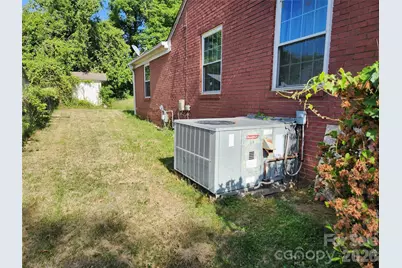 3012 Burbank Drive, Charlotte, NC 28216 - Photo 14