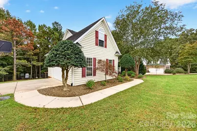 8705 Dartmoor Place, Charlotte, NC 28227 - Photo 4
