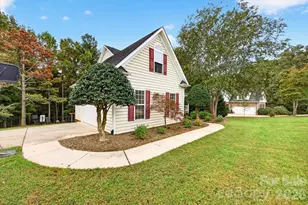 8705 Dartmoor Pl, Charlotte, NC 28227 - Photo 4
