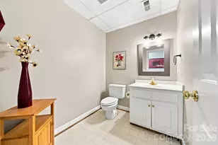 354 41st Ave Pl NW, Hickory, NC 28601 - Photo 32