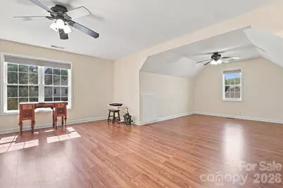 4858 Elmhurst Drive NE, Hickory, NC 28601 - Photo 8