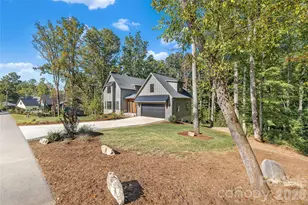 25 Ted Linn Dr, Fairview, NC 28730 - Photo 4