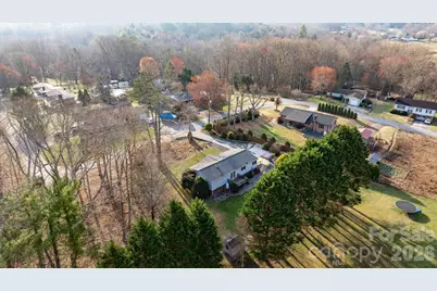 130 + 140 College Circle #9 & 10, Connelly Springs, NC 28612 - Photo 6
