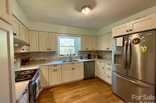 110 Poteat Dr, Morganton, NC 28655 - Photo 6