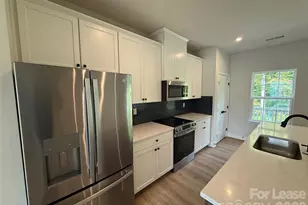406 Serenity Cir, Cramerton, NC 28032 - Photo 2
