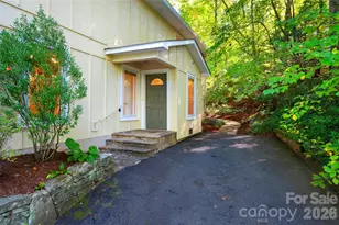 112 Rhododendron Ave, Black Mountain, NC 28711 - Photo 2