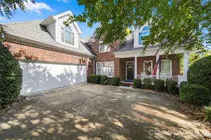 5539 Sunstar Ct, Charlotte, NC 28226 - Photo 2