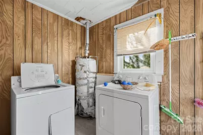 519 E 2nd Avenue, Newton, NC 28658 - Photo 26