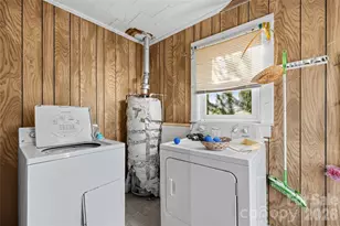 519 E 2nd Ave, Newton, NC 28658 - Photo 26