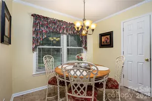 645 Deerfield Dr, Mount Holly, NC 28120 - Photo 4