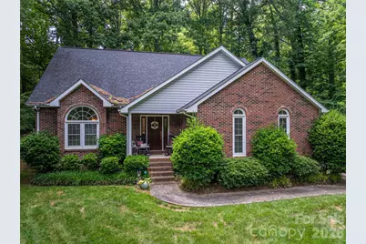 645 Deerfield Drive, Mount Holly, NC 28120 - Photo 2
