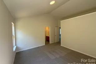 4735 Nijinsky Ct, Charlotte, NC 28216 - Photo 4
