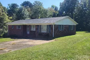 102 Garrison Dr, Morganton, NC 28655 - Photo 1