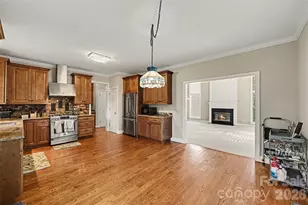 5523 Tullamore Ln, Charlotte, NC 28269 - Photo 8