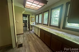 701 Deacon Rd, Burnsville, NC 28714 - Photo 10