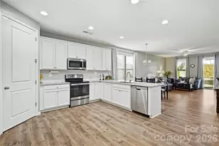 4386 Hunton Dale Rd NW, Concord, NC 28027 - Photo 4