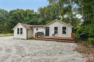 213 Kings Mountain St, York, SC 29745 - Photo 2
