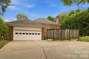 9414 Tillot Dr, Matthews, NC 28105 - Photo 34