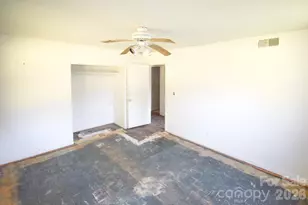 2715 Southwest Blvd, Charlotte, NC 28216 - Photo 12