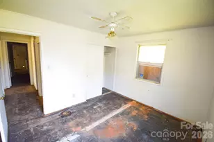 2715 Southwest Blvd, Charlotte, NC 28216 - Photo 10