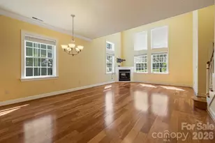 28 Trafalgar Cir, Asheville, NC 28805 - Photo 12