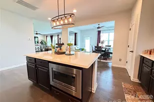 6507 Wildbrook Dr, Charlotte, NC 28269 - Photo 10