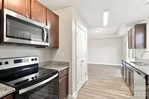 3534 Johnston Oehler Rd, Charlotte, NC 28269 - Photo 2