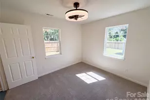 413 Greenwood Dr, Charlotte, NC 28217 - Photo 16