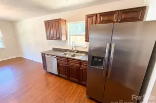413 Greenwood Dr, Charlotte, NC 28217 - Photo 4