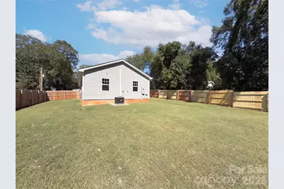 413 Greenwood Drive, Charlotte, NC 28217 - Photo 24