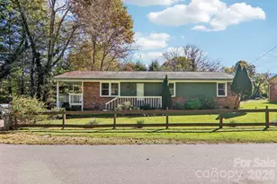 96 Rhinehart St, Waynesville, NC 28786 - Photo 1