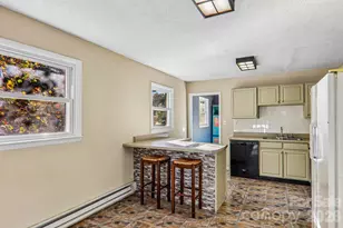 96 Rhinehart St, Waynesville, NC 28786 - Photo 8