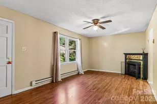 96 Rhinehart St, Waynesville, NC 28786 - Photo 6