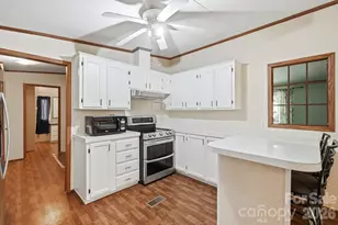 6017 Frazier Dr, Davidson, NC 28036 - Photo 14