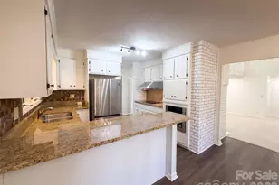 1801 Dogwood Ct, Fort Mill, SC 29715 - Photo 6