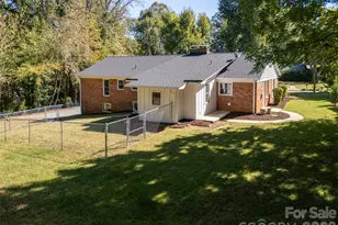 6 Crestwood Ln, Candler, NC 28715 - Photo 40