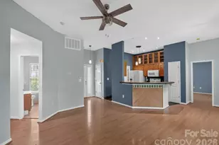 1021 Stinson Glen Ln, Charlotte, NC 28214 - Photo 4
