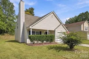 7812 Montbrook Dr, Charlotte, NC 28214 - Photo 2