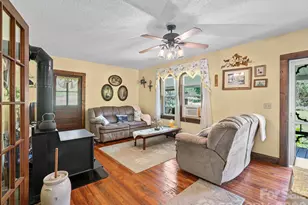 163 Cub Howell Rd, Bakersville, NC 28705 - Photo 2