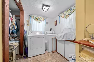 163 Cub Howell Rd, Bakersville, NC 28705 - Photo 16