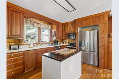 389 & 405 Courtland Boulevard, Hendersonville, NC 28791 - Photo 10