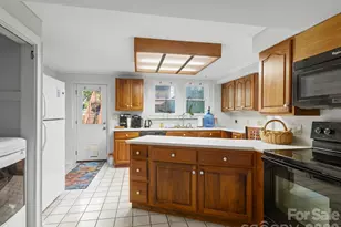 389 & 405 Courtland Blvd, Hendersonville, NC 28791 - Photo 26