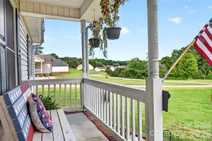 135 Rumple Hill Dr, Statesville, NC 28677 - Photo 4