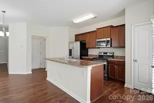 9360 Hamel St, Charlotte, NC 28215 - Photo 4