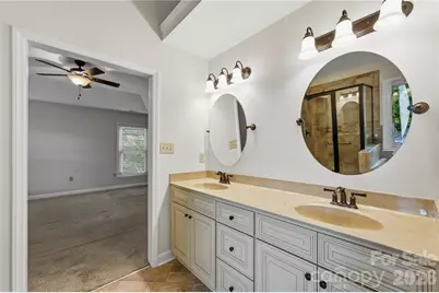 180 Bridgeport Drive, Mooresville, NC 28117 - Photo 32