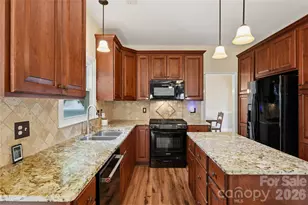180 Bridgeport Dr, Mooresville, NC 28117 - Photo 14
